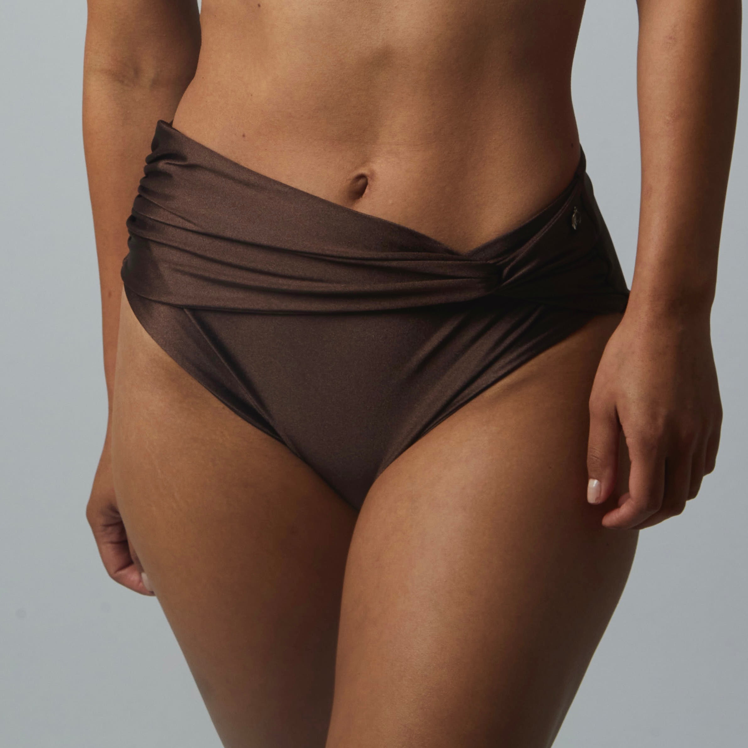 Bottom Filomena Marrón satinado