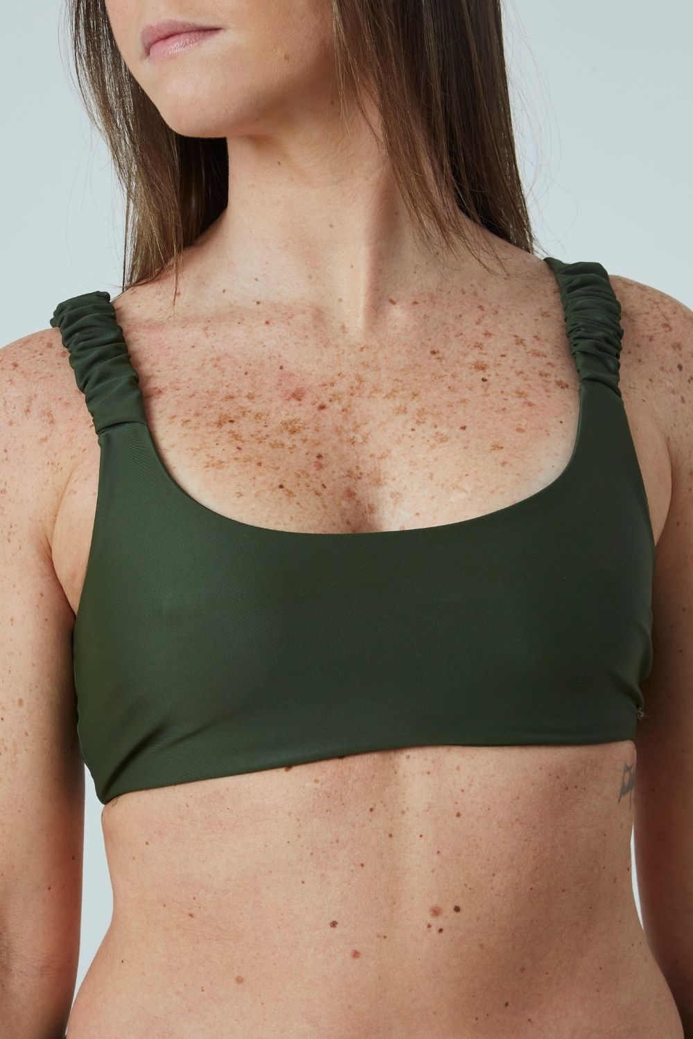 Top Brisas Verde Militar oscuro