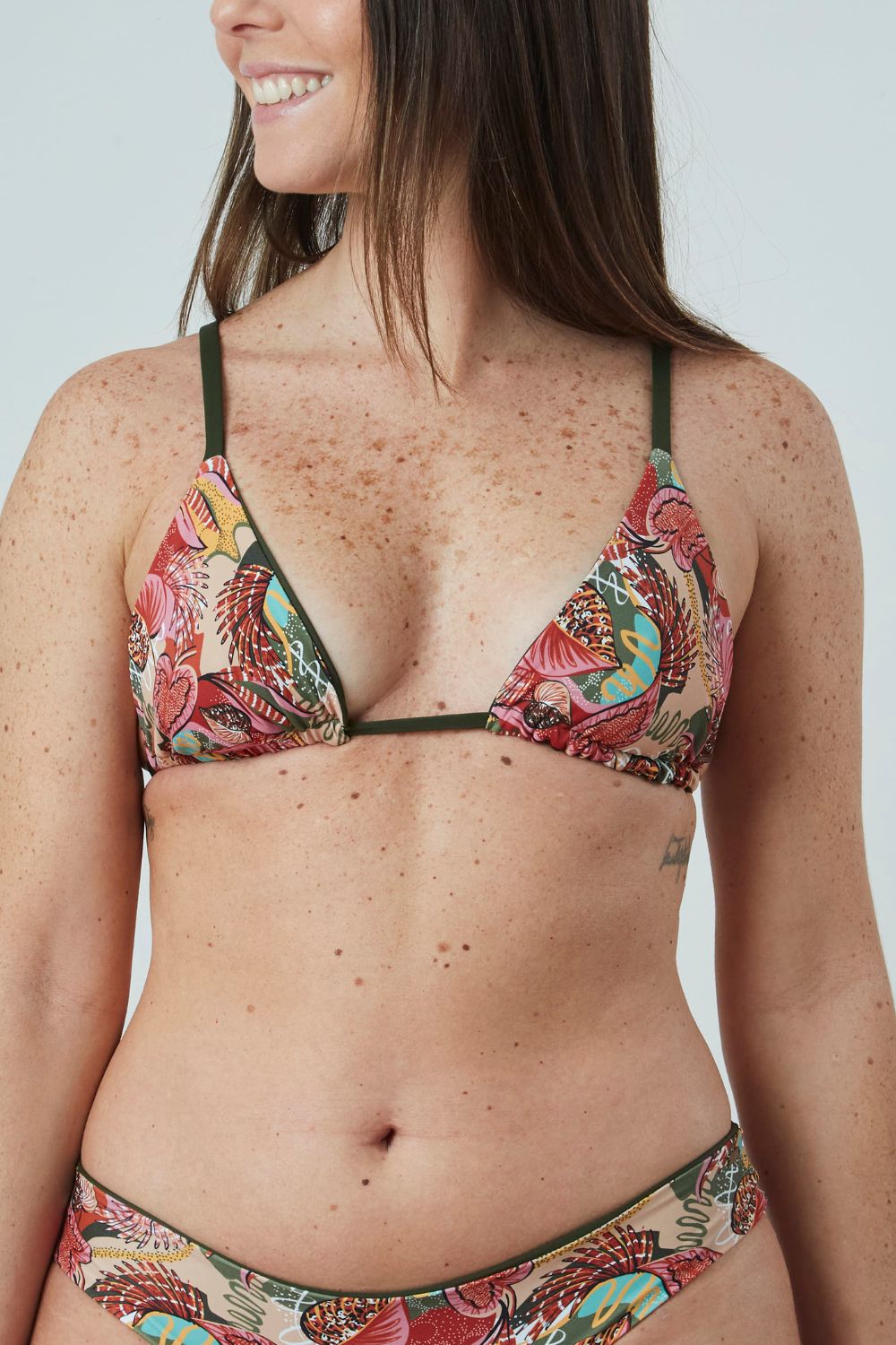 Top Gramas Hojas reversible a verde militar