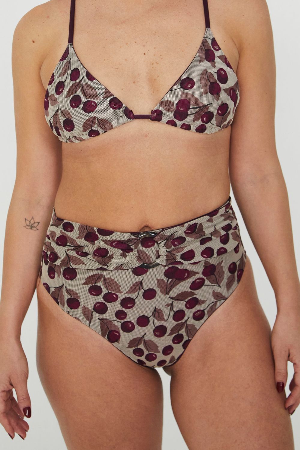 Bottom Piccola con aro Cerezas mesh