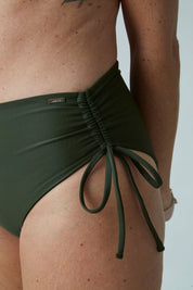 Bottom Pucusana Verde Militar oscuro