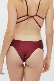 Bottom Tuquillo Vino satinado