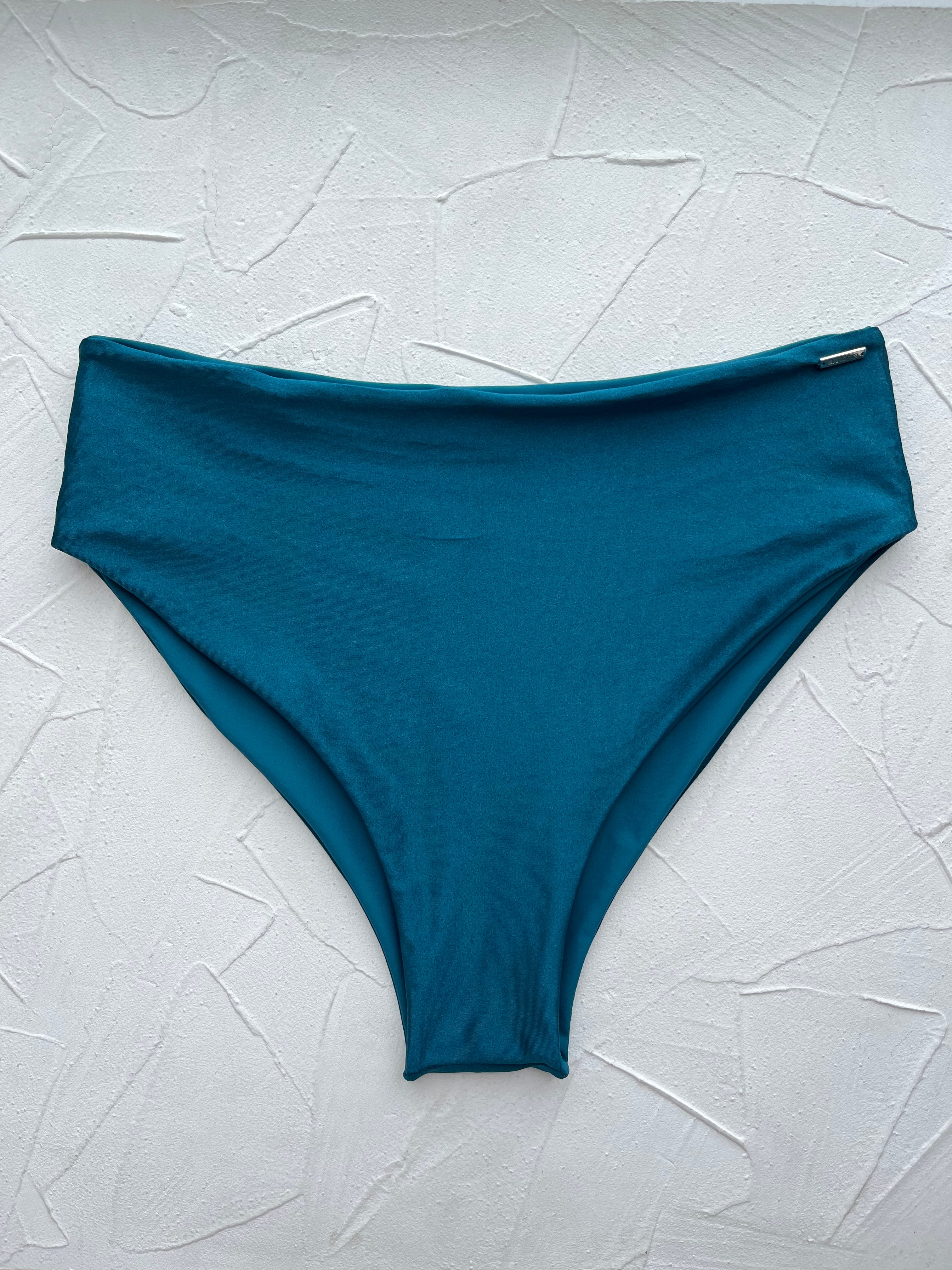 Bottom Piccola Peacock satinado reversible a mate