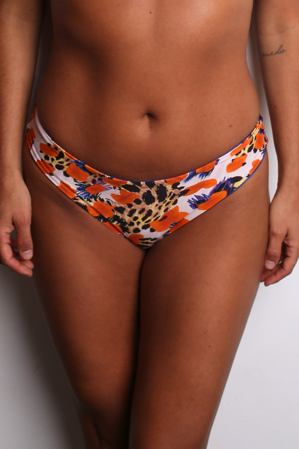 Bottom Gaviotas Leopardo tropical reversible a azul satinado