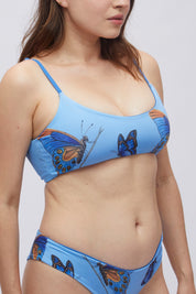 Top Vichayito Mariposa Amazónica reversible a azul claro