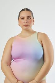 Entera Santorini sin mangas arcoiris print reversible a lila mate