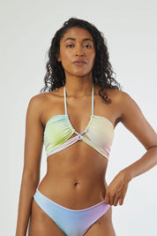 Top Nasau arcoiris print reversible a lila mate