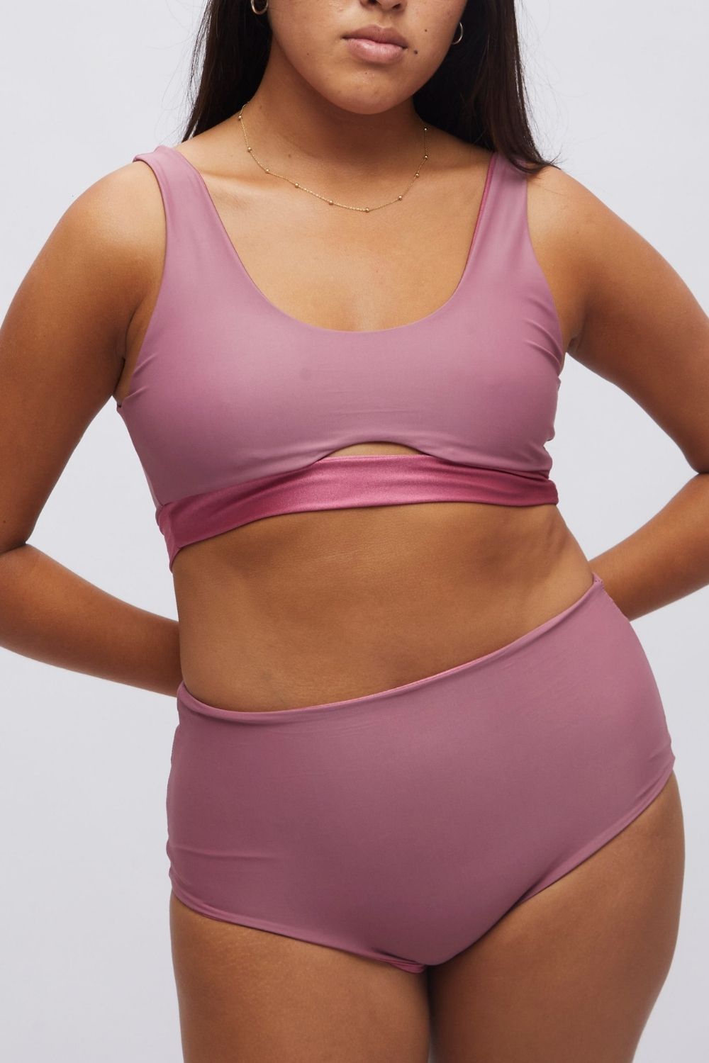 Bottom Paracas Uvo satinado reversible a malva