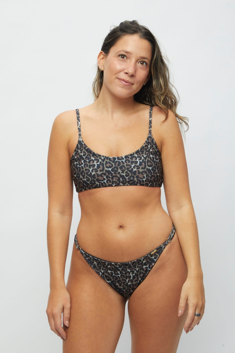 Bottom Pocitas Leopardo reversible a negro
