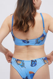 Top Vichayito Mariposa Amazónica reversible a azul claro