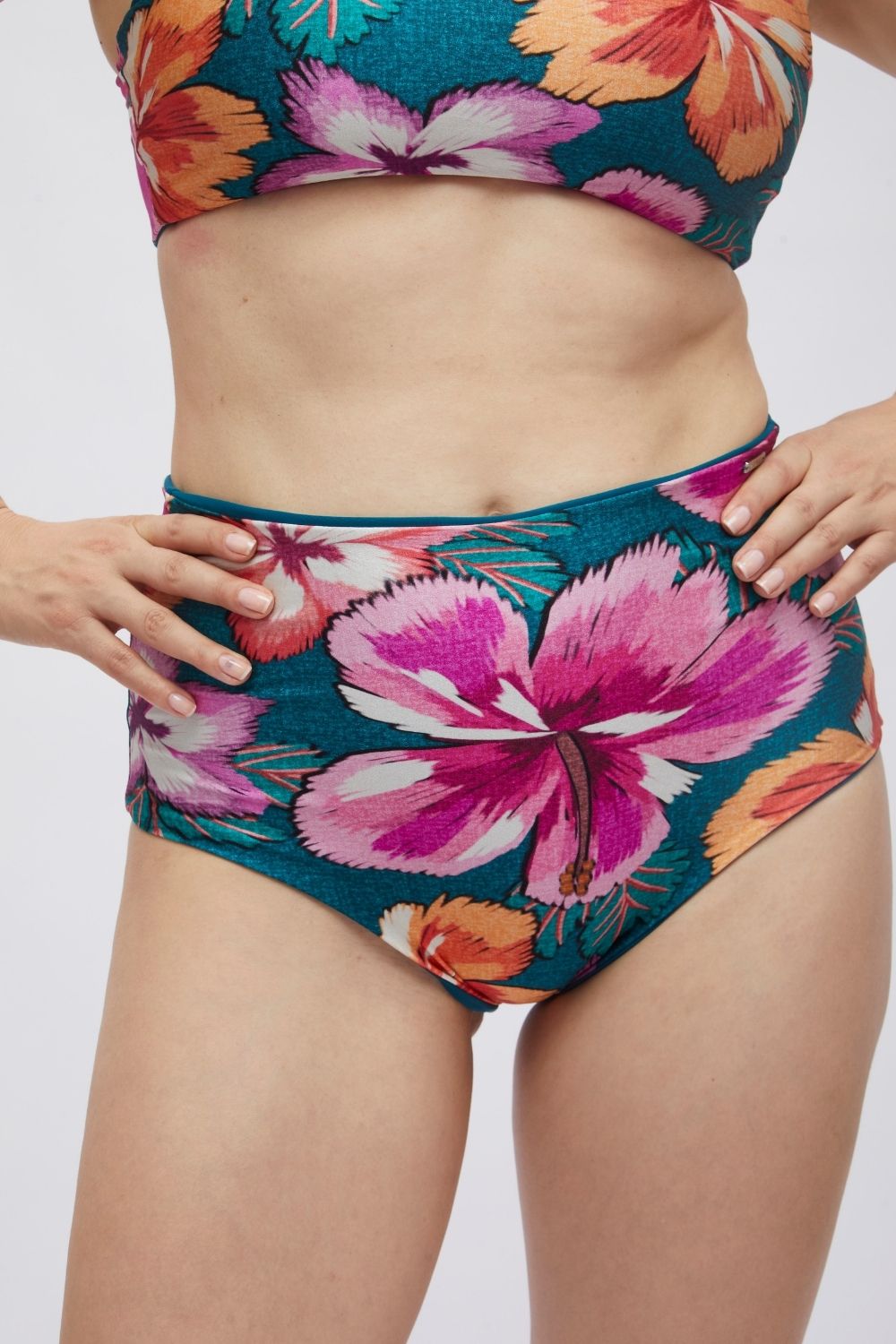 Bottom Paracas Maxi flores reversible a peacock