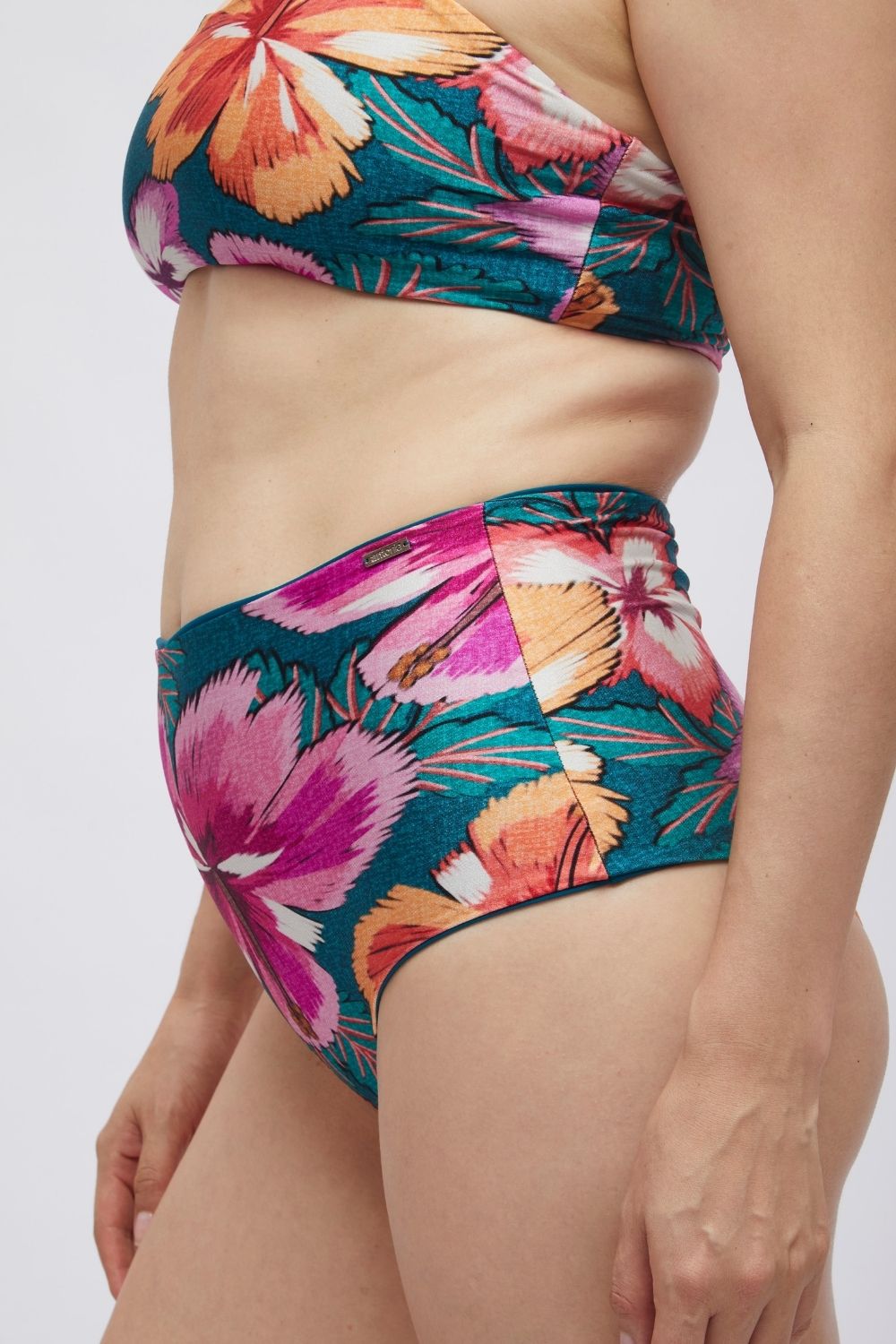 Bottom Paracas Maxi flores reversible a peacock