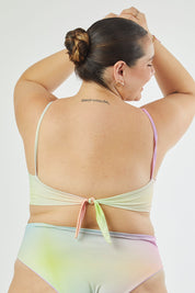 Top Waikiki arcoiris print reversible a lila mate