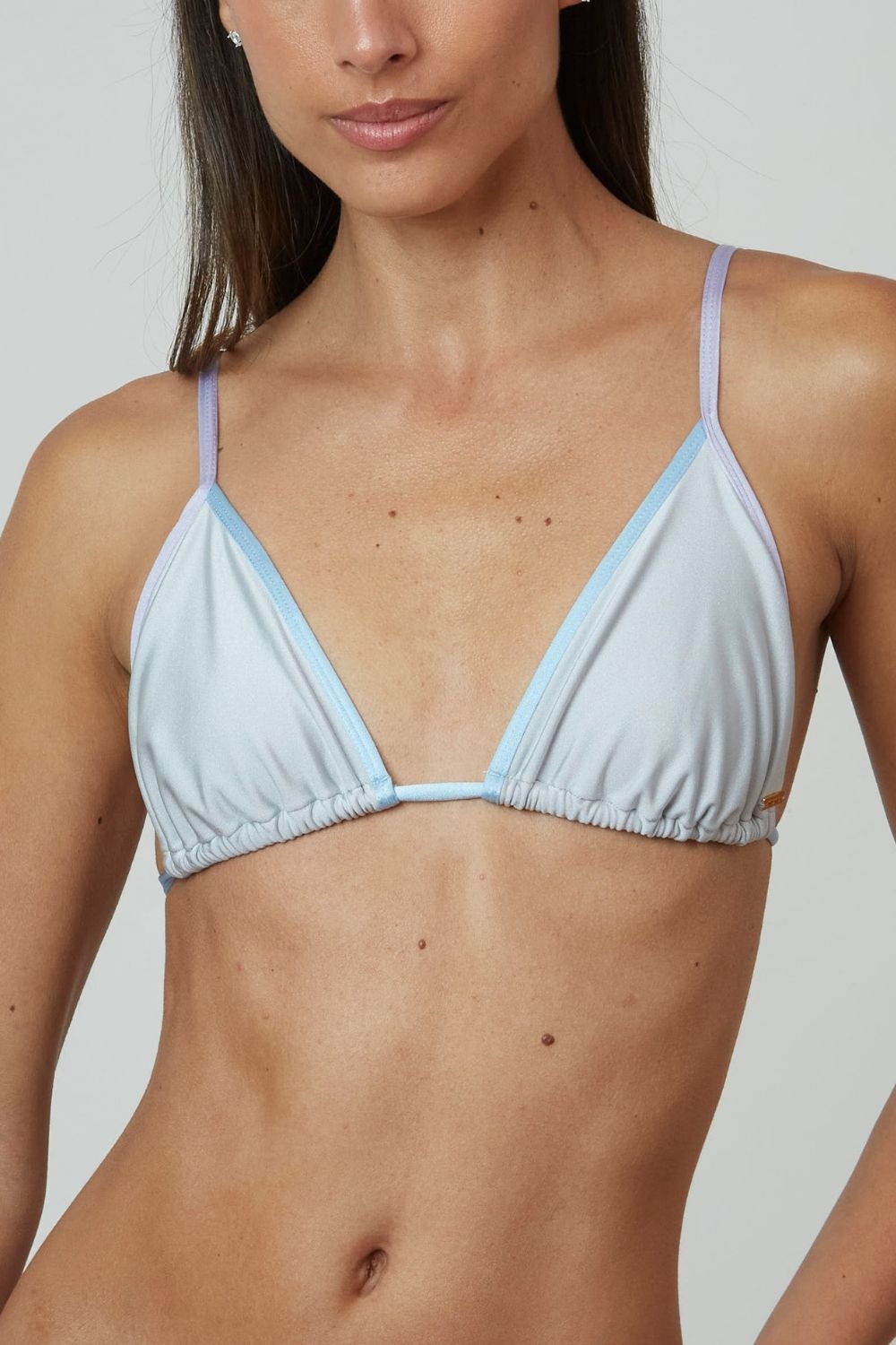 Top Gramas Tricolor gris satinado