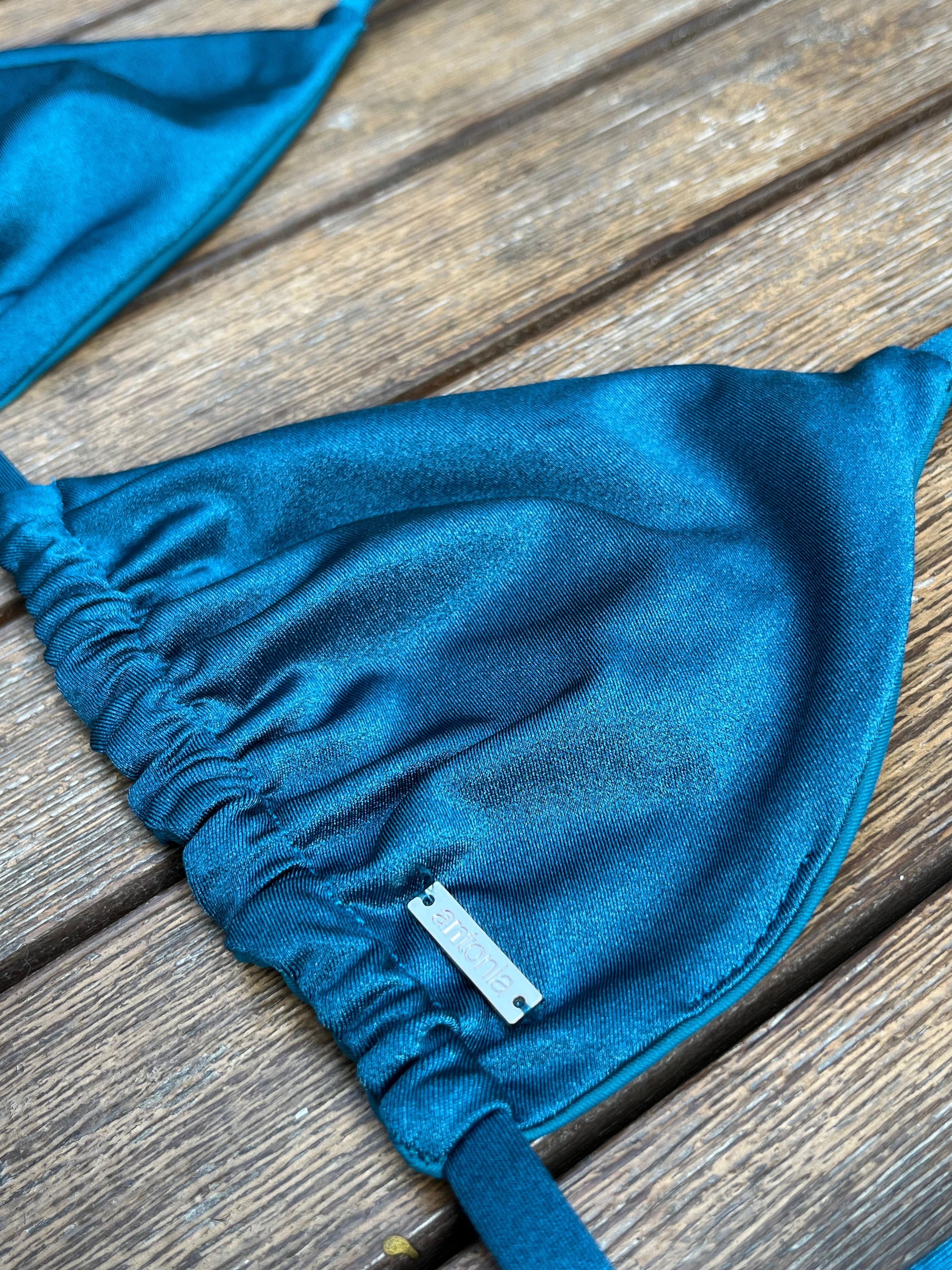 Top Gramas Peacock satinado reversible a mate