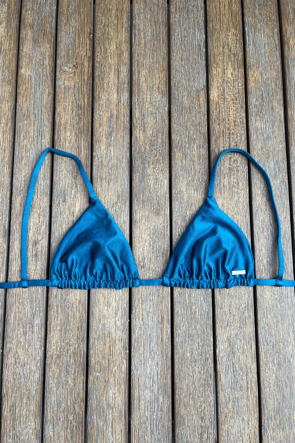 Top Gramas Peacock satinado reversible a mate