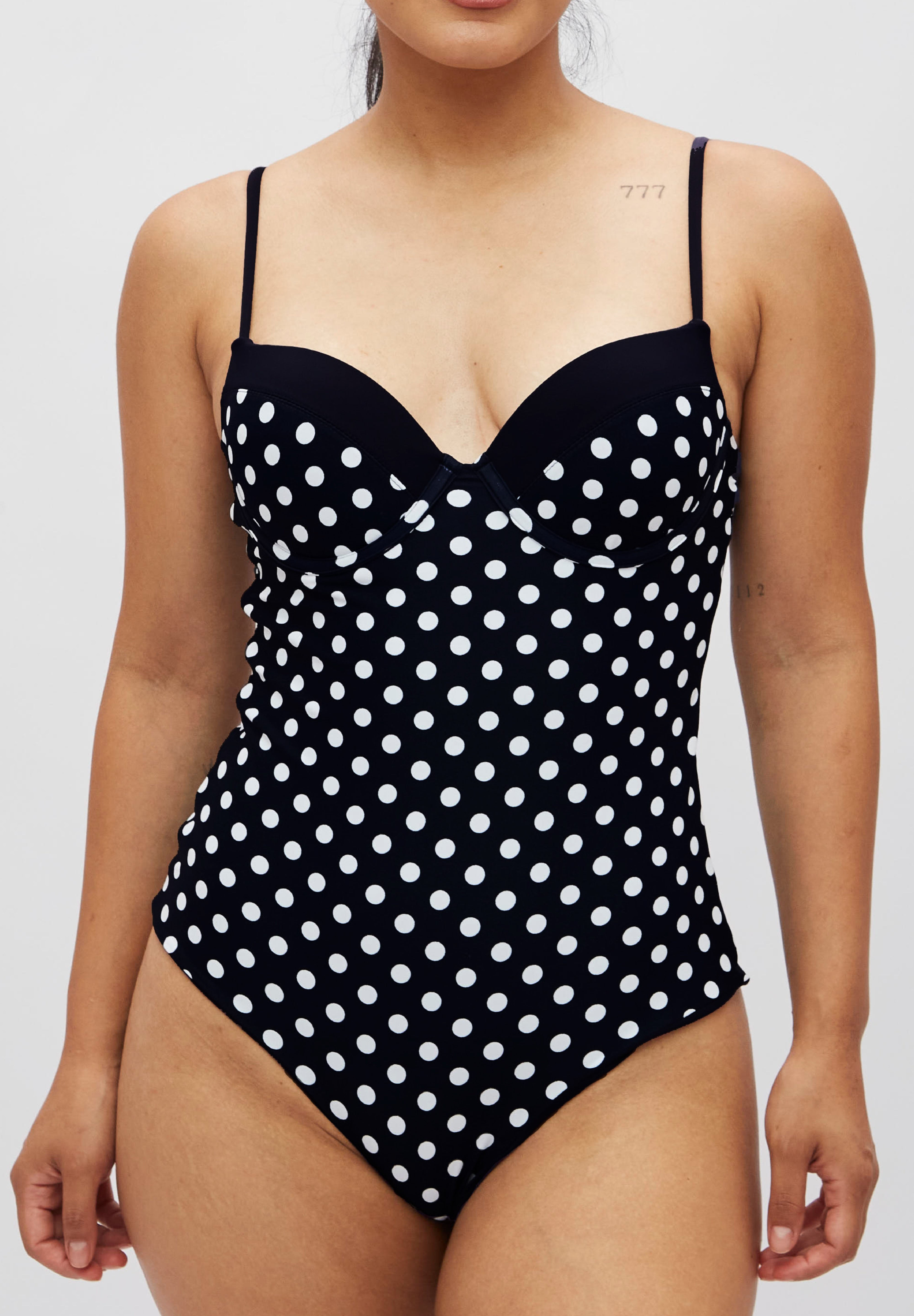 Entera Varadero Lunares negros bicolor