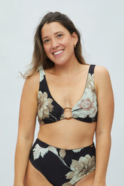 Top Cabo Flores beige reversible a negro