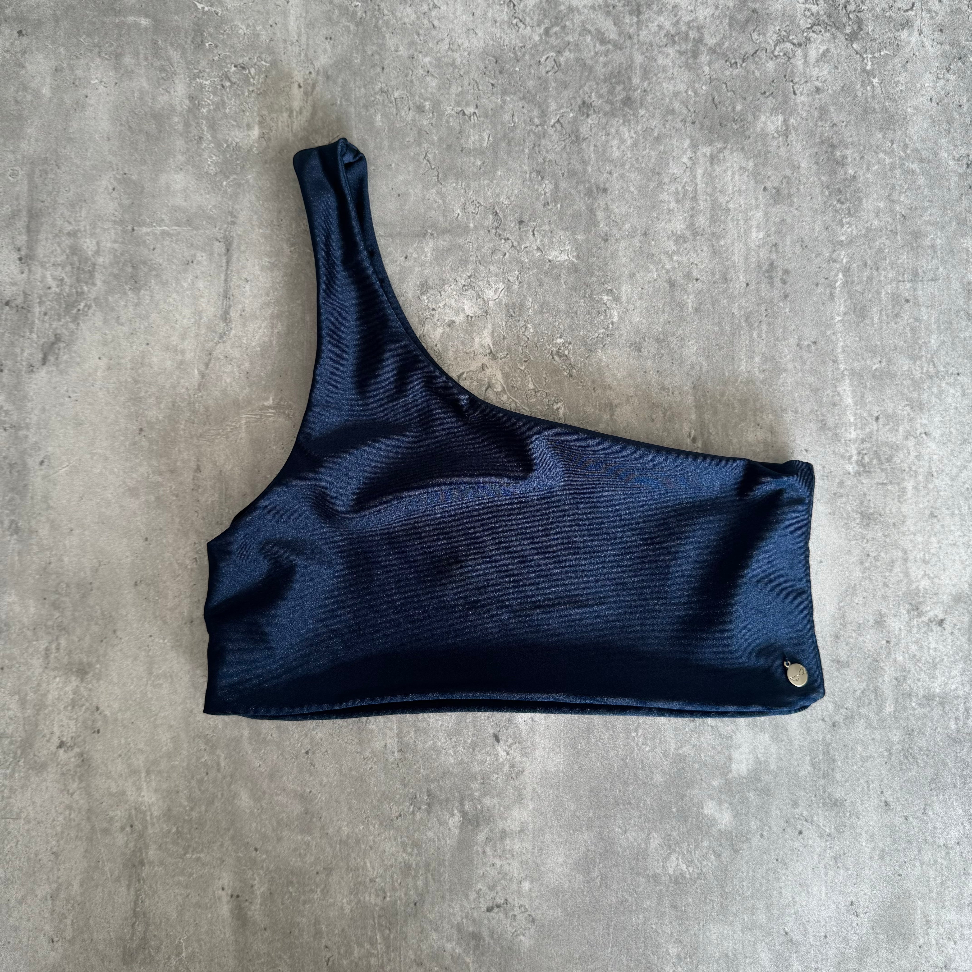 Top Punta Hermosa azul noche satinado