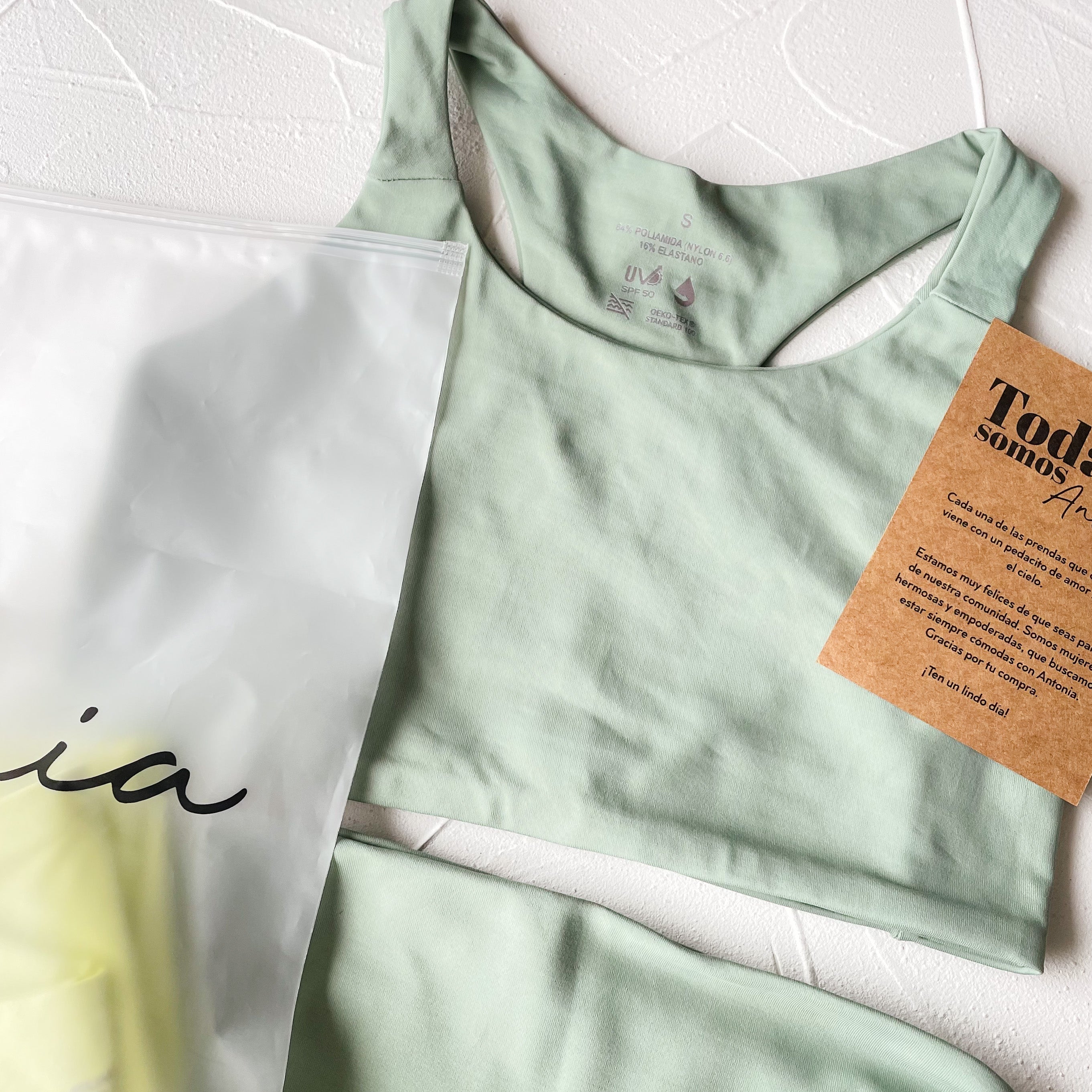 Top corto amarillo neón