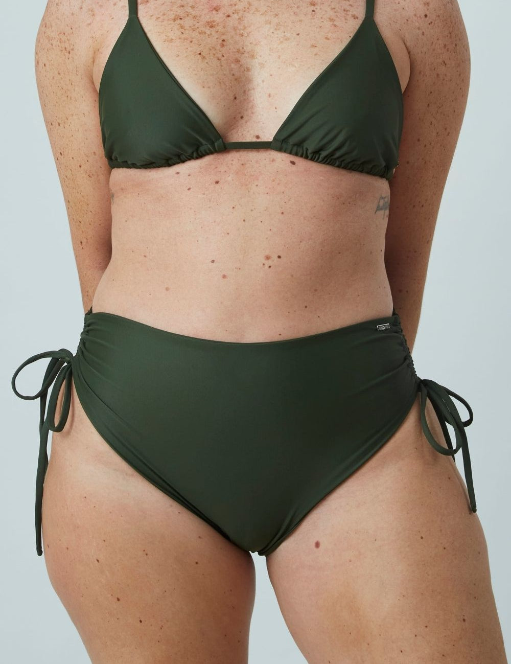 Pucusana_verde_militar_1.jpg