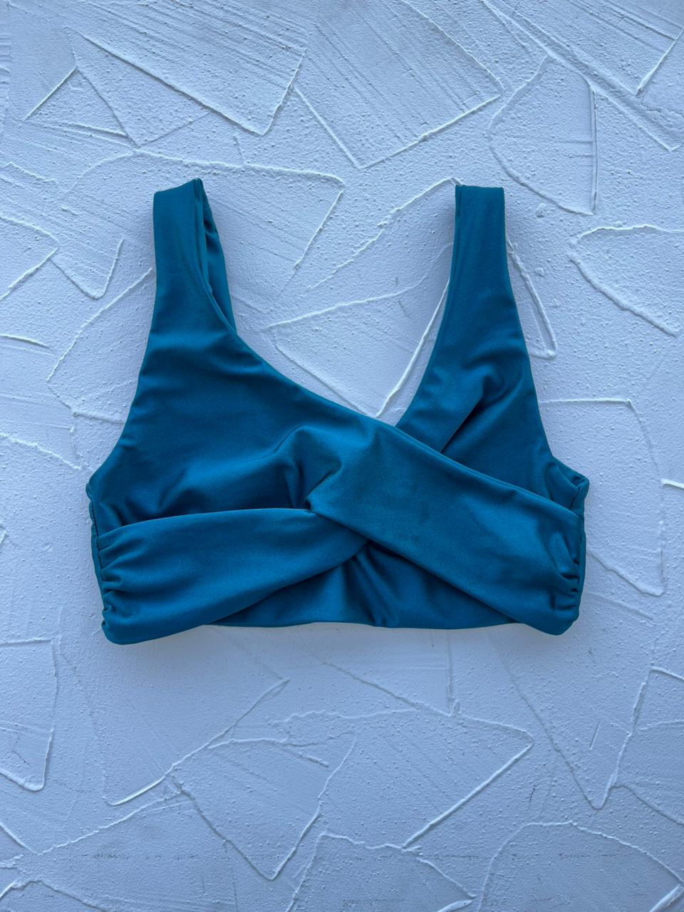 Top Saona Peacock satinado reversible a mate