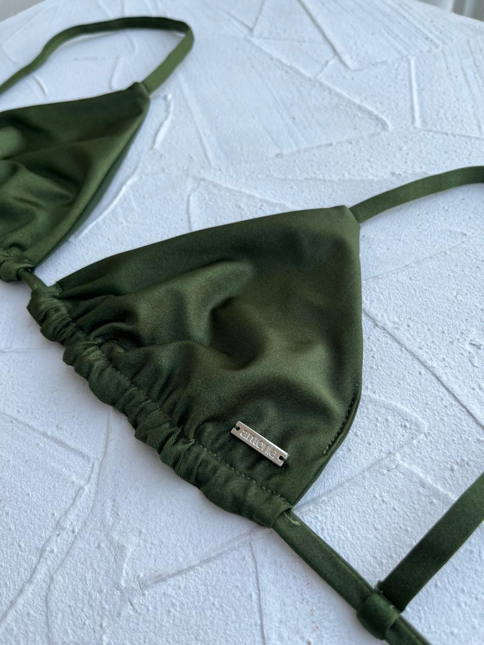 Top Gramas Verde militar satinado reversible a mate