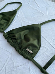 Top Gramas Verde militar satinado reversible a mate