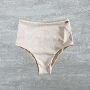 Bottom paracas mariposas nude