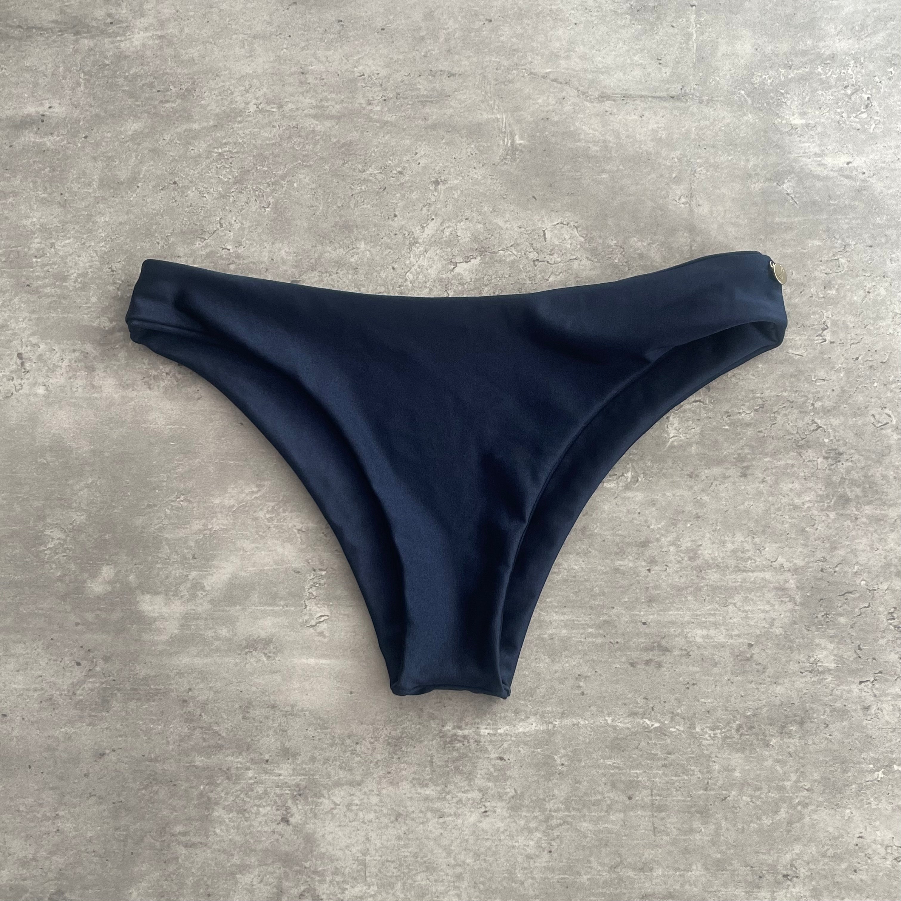 Bottom gaviotas azul noche satinado